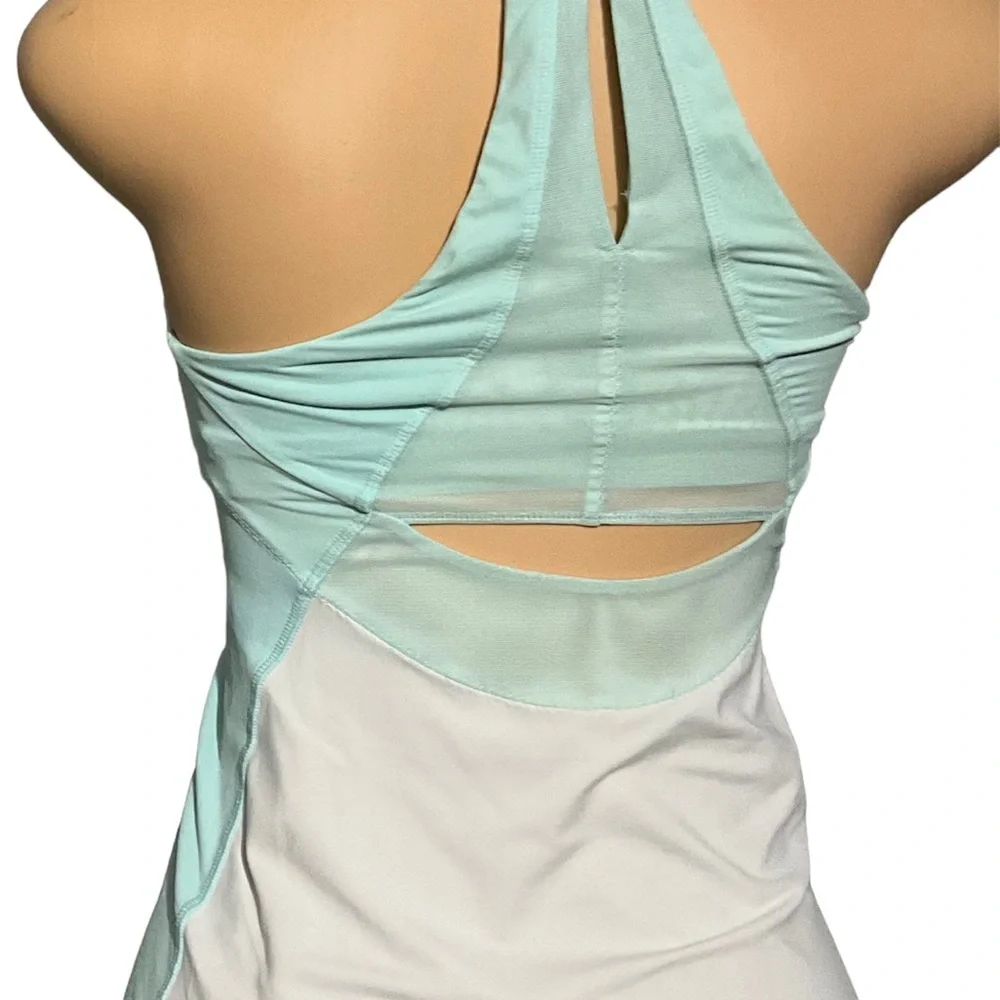 LULULEMON WOMENS SIZE 4 WHITE + AQUA HALTER TANK TOP. - Picture 2 of 14